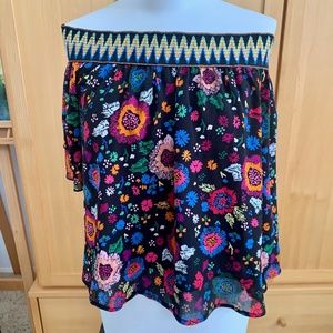 Guess Large Off-the-Shoulder Boho Top